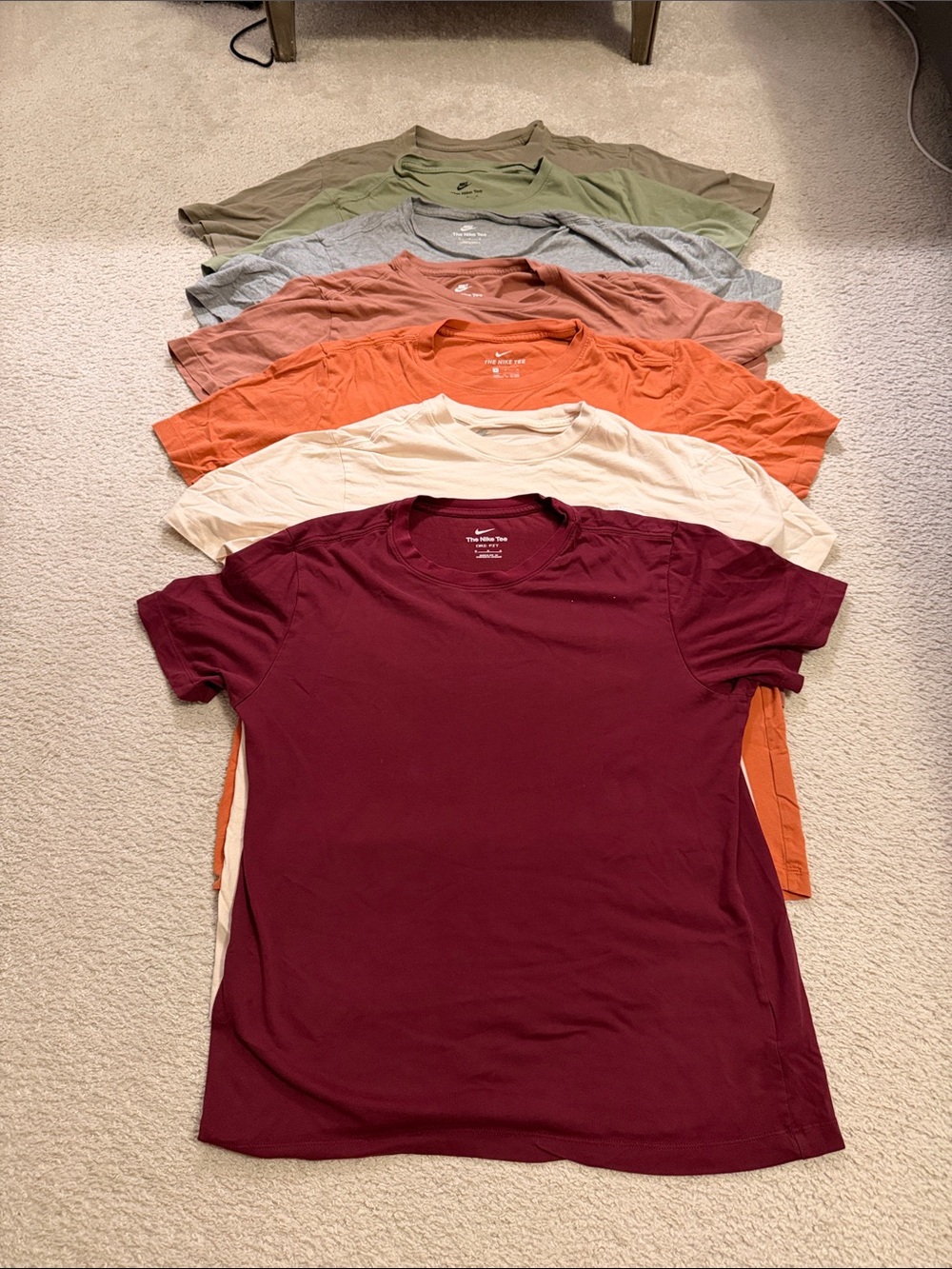 Nike men’s Medium lot of 7 shirts- used